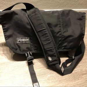 Timbuk2 Medium Messenger Bag in Black